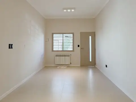 Casa en venta c/ cochera en Centro