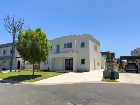 Casa en Venta en Lagoon Pilar, USD 370.000