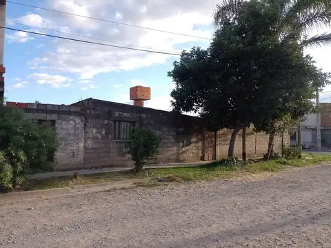 CASA VENTA VILLA ASUNCION ZONA OESTE EN ESQUINA