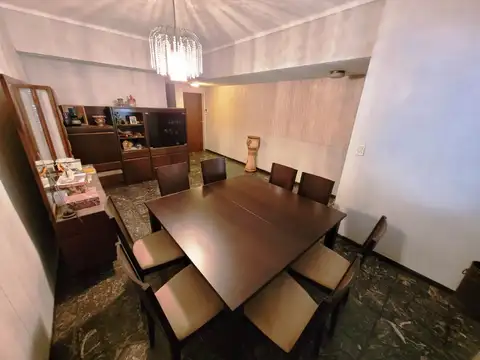 VENTA EN BLOCK EXCELENTE CASA MULTIFAMILIAR SIN SUBDIVIDIR