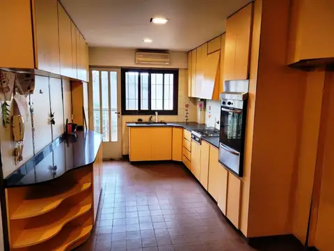 Avenida José María Moreno 1700