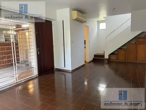 Depto Tipo Casa en Venta 40 años