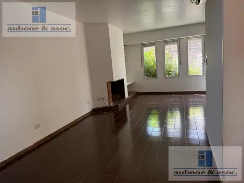 Depto Tipo Casa 5 ambientes con 2 baños