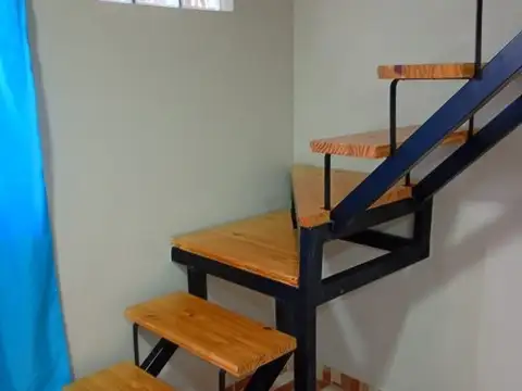 Depto Tipo Casa 2 ambientes con 1 baño