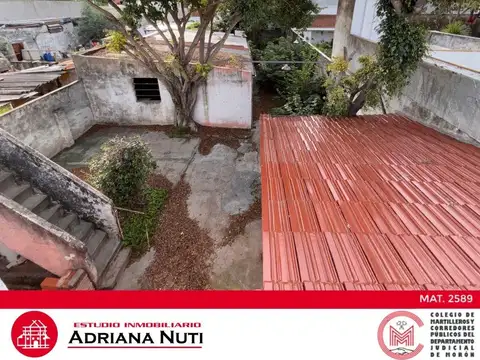 Casa a refaccionar en El Palomar – Gran lote con potencial