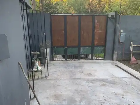 Casa en Alquiler con 1 cochera