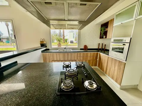 Casa en Venta al Oeste