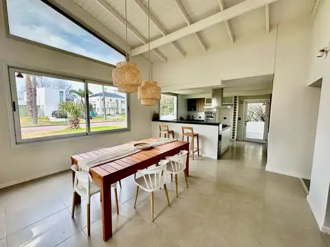 Casa en Venta en Funes, USD 459.999