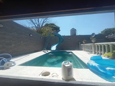 Casa en Venta en Berazategui, USD 125.000