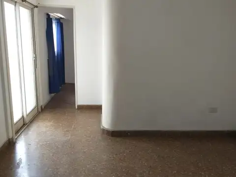 SE VENDE DPTO 2 AMB. EN FLORESTA