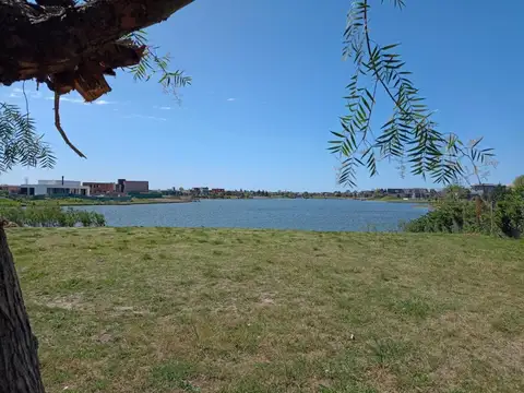 Terreno en Venta de 957,0 m2