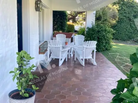 Casa 4 ambientes con 3 baños