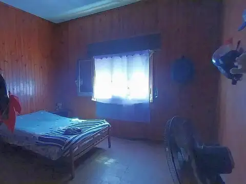 Venta | Casa | 2 Dormitorios | Amplio Patio | Capitán Bermúdez | Barrio Villa Cassini | Apta crédito