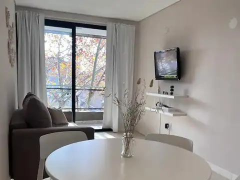 Venta Departamento de un Dormitorio con Balcón al frente