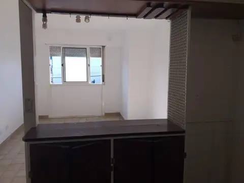 MONOAMBIENTE EN BALLESTER CENTRO - A 1 CUADRA ESTACIÓN