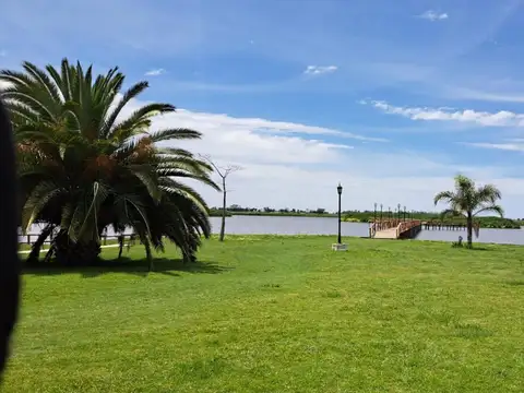 Terreno en Venta en Castelli, USD 25.000