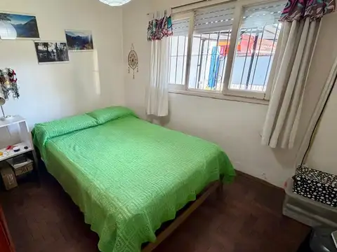 CASA 4 AMB EN VENTA IMPECABLE EN MERLO NORTE