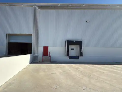 Nave Industrial en Zarate