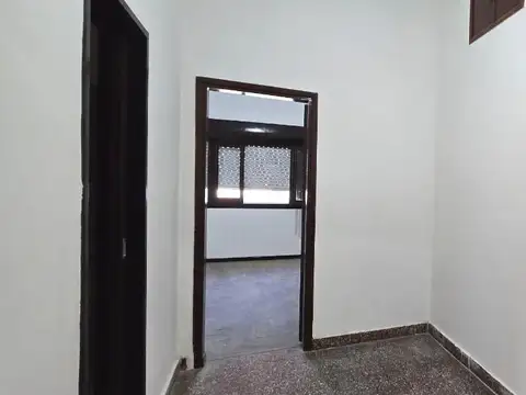 Depto Tipo Casa en Alquiler en Villa Adelina, $ 620.000