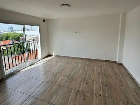 Departamento 2 ambientes con balcón