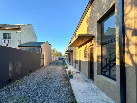 Depto Tipo Casa en Venta de 2 ambientes