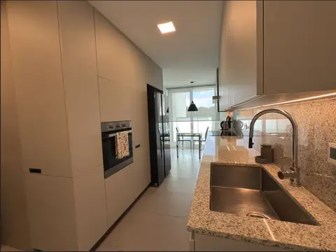 Departamento en Alquiler con 1 cocheras