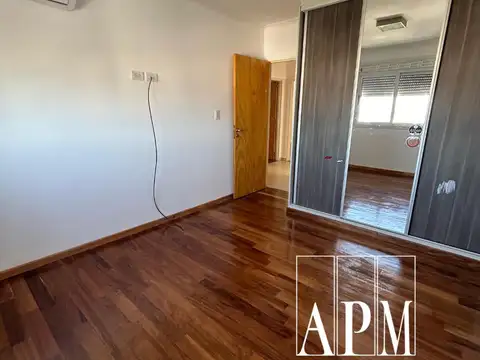Departamento 4 ambientes con 2 baños