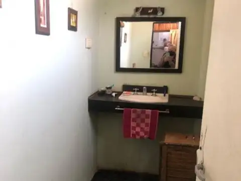 Casa 5 ambientes con 2 baños