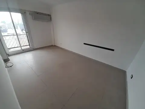 Departamento en Alquiler en Agronomia, $ 800.000