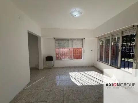 Venta de casa de 3 dormitorios - José Melchor Romero
