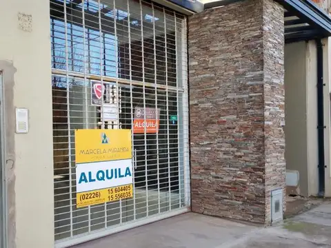 LOCAL CÉNTRICO EN ALQUILER - CAÑUELAS.-