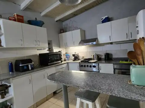 Casa multifamiliar tres dormitorios parque venta  Ituzaingo