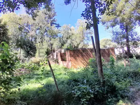 VENTA DE 2 TERRENOS CON CONSTRUCCION EN GRAL. RODRIGUEZ - Estrada y Gabriela Mistral. BAJO DE PRECIO