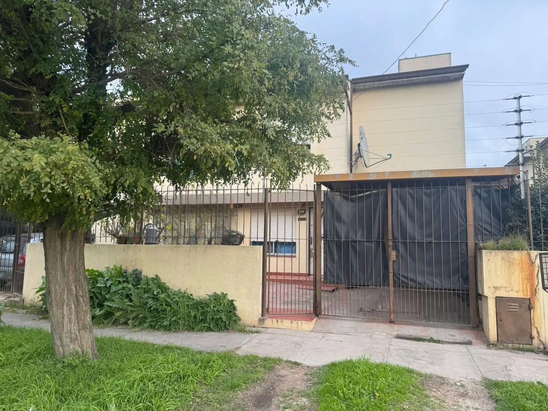 PH 3 ambientes en venta con cochera y patio — Mar del Plata