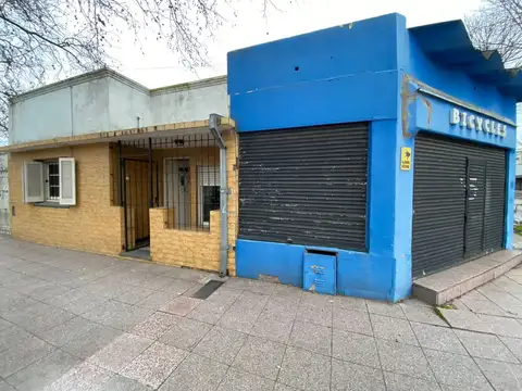 Propiedad en block en venta con local en esquina - Don Bosco