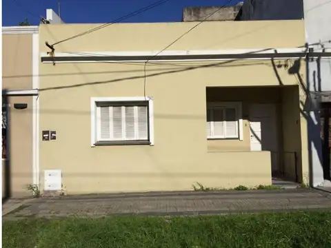 Alquiler depto tipo casa  2 ambientes patio terraza Sarandi