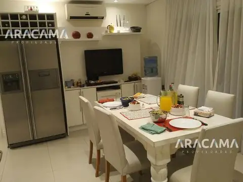 Casa en Venta en Countries y Barrios Cerrados en Esteban Echeverria, USD 750.000