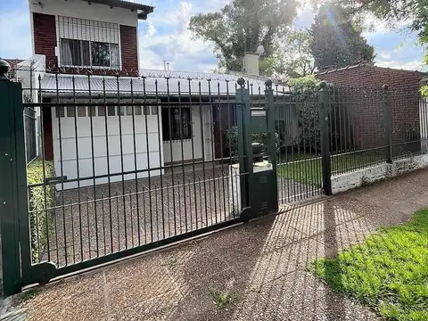 MANUELA PEDRAZA  al 3600