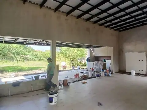 Casa en Venta con 3 cocheras