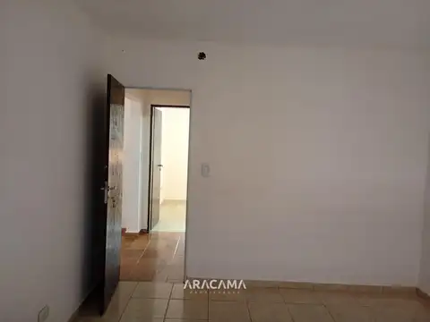 Casa en Alquiler con 1 cochera