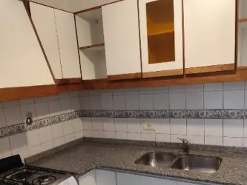 Departamento en Alquiler en La Lucila, $ 800.000