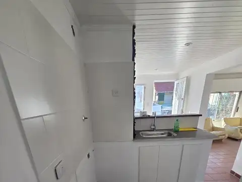 Depto Tipo Casa 2 ambientes con 1 baño