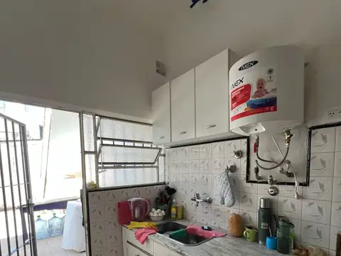 Casa 4 ambientes con 1 baño