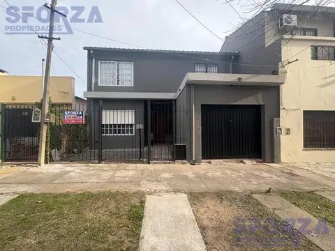 Venta de Casa seis ambientes en Muñiz