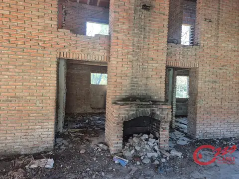 Casa 6 ambientes con 3 baños