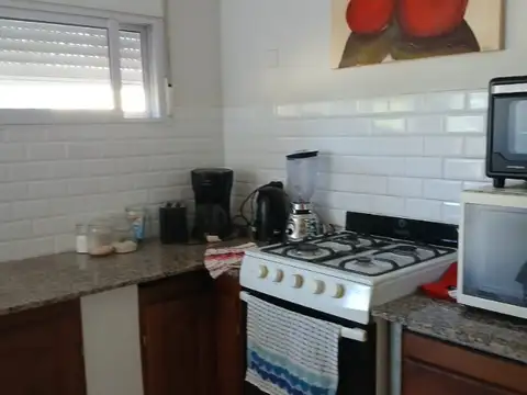 casa en cerro ceferino de  3  dormitorios