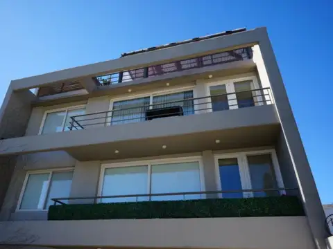 Bahía Blanca 155 , Piso 1