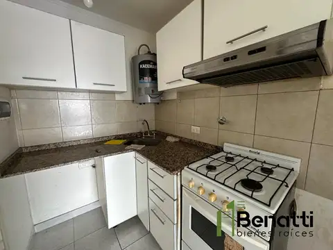 Departamento monoambiente en alquiler con balcón