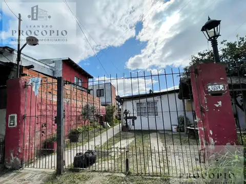Casa 4 ambientes en venta en Villa Gobernador Udaondo