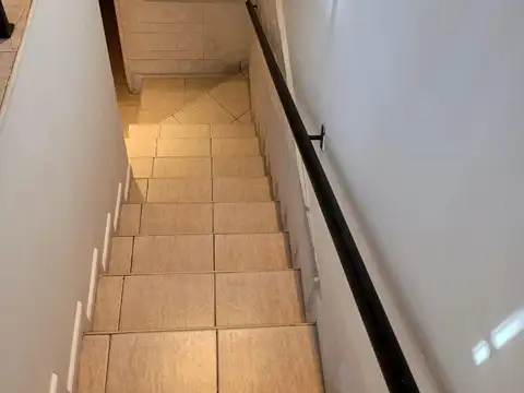 Depto Tipo Casa en Alquiler con 1 cocheras